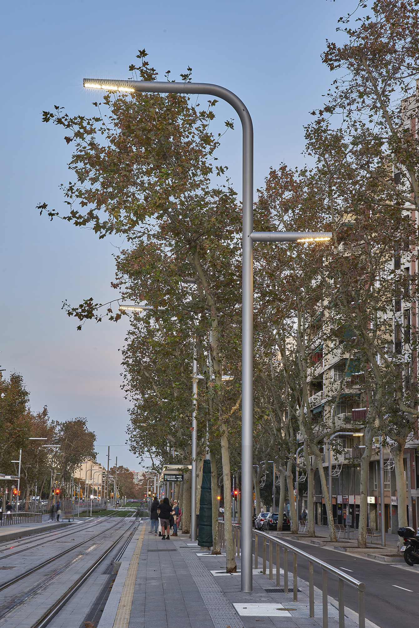 Diagonal Luminaria LAN