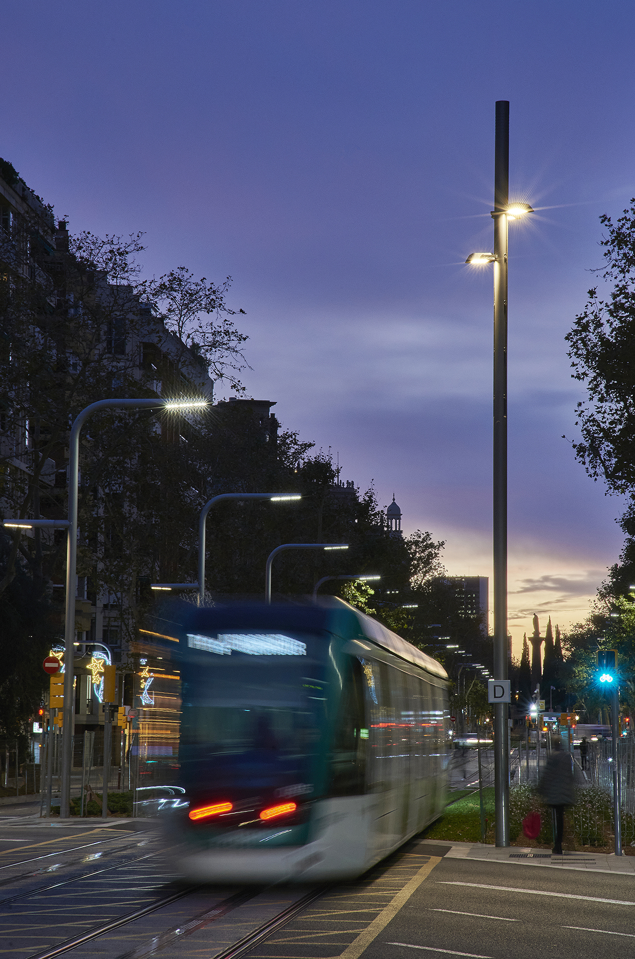 Diagonal Luminaria LAN