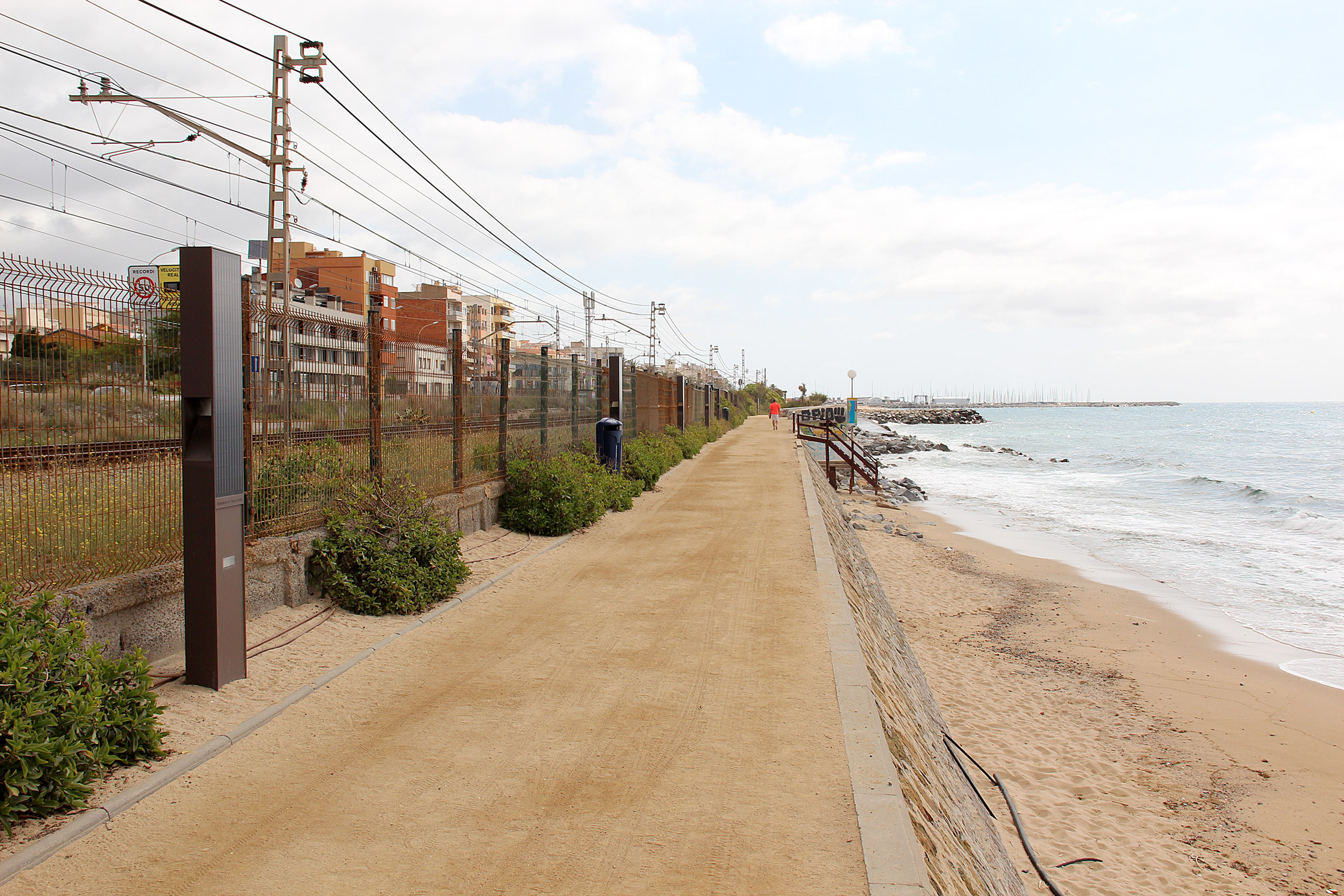 Paseo Marítimo Premia de Mar - Luminaria Volta M Solar